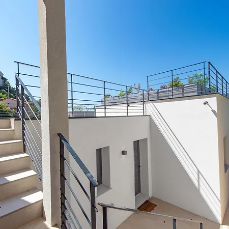 Villa Maria - Somptueuse Dans Les Hauteurs De - Parking *
